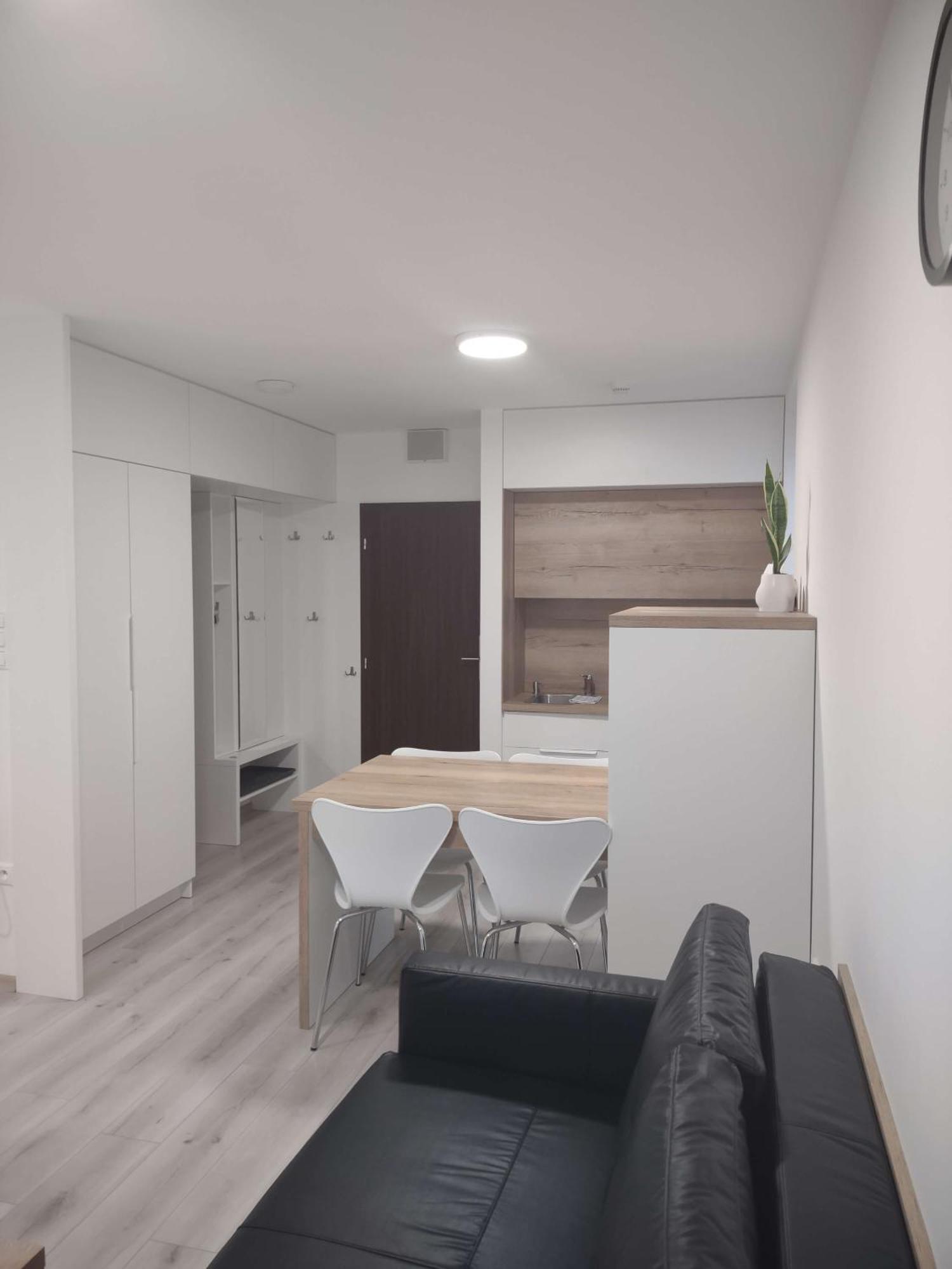 Apartman Kyjev 2 Подгайска Экстерьер фото